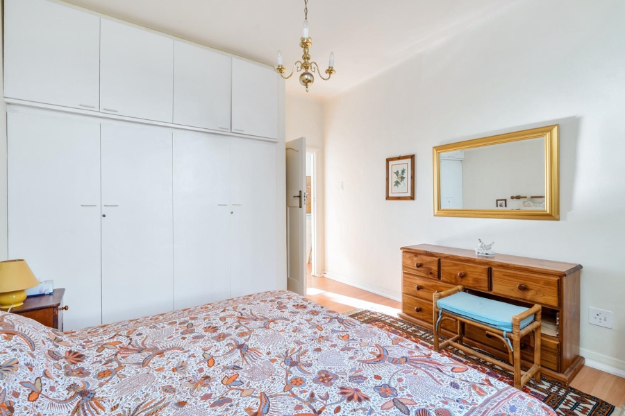 2 Bedroom Property for Sale in Sea Point Western Cape